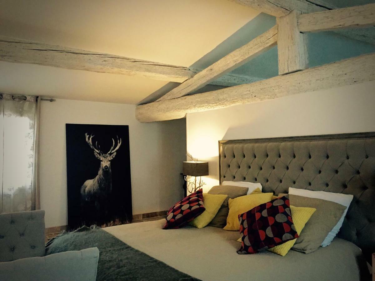 Mas Du Grand Bordes Bed and Breakfast Saint-Laurent-dʼAigouze Exterior foto