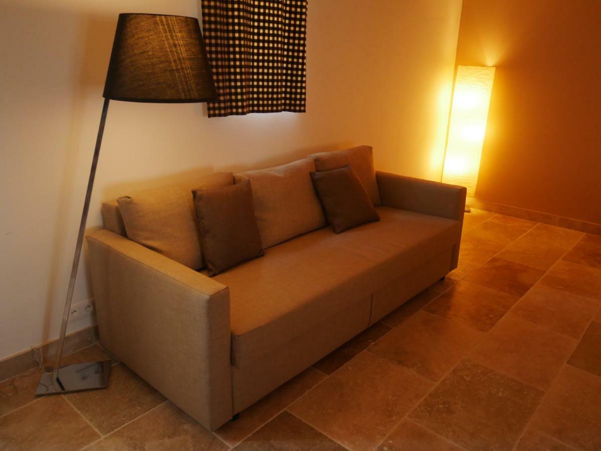 Mas Du Grand Bordes Bed and Breakfast Saint-Laurent-dʼAigouze Exterior foto